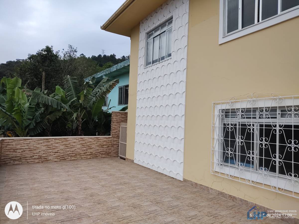 Casa para Venda no bairro Costeira do Pirajubaé