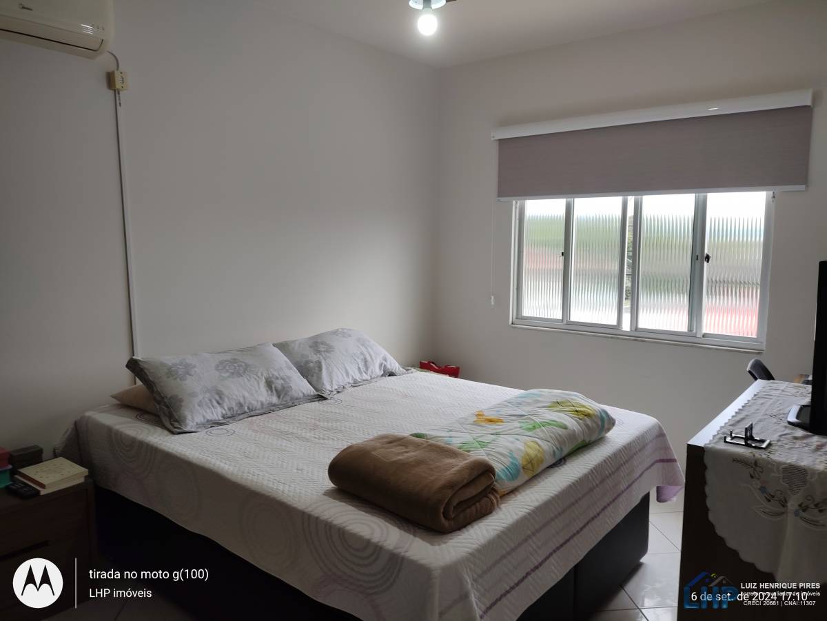 Casa para Venda no bairro Costeira do Pirajubaé