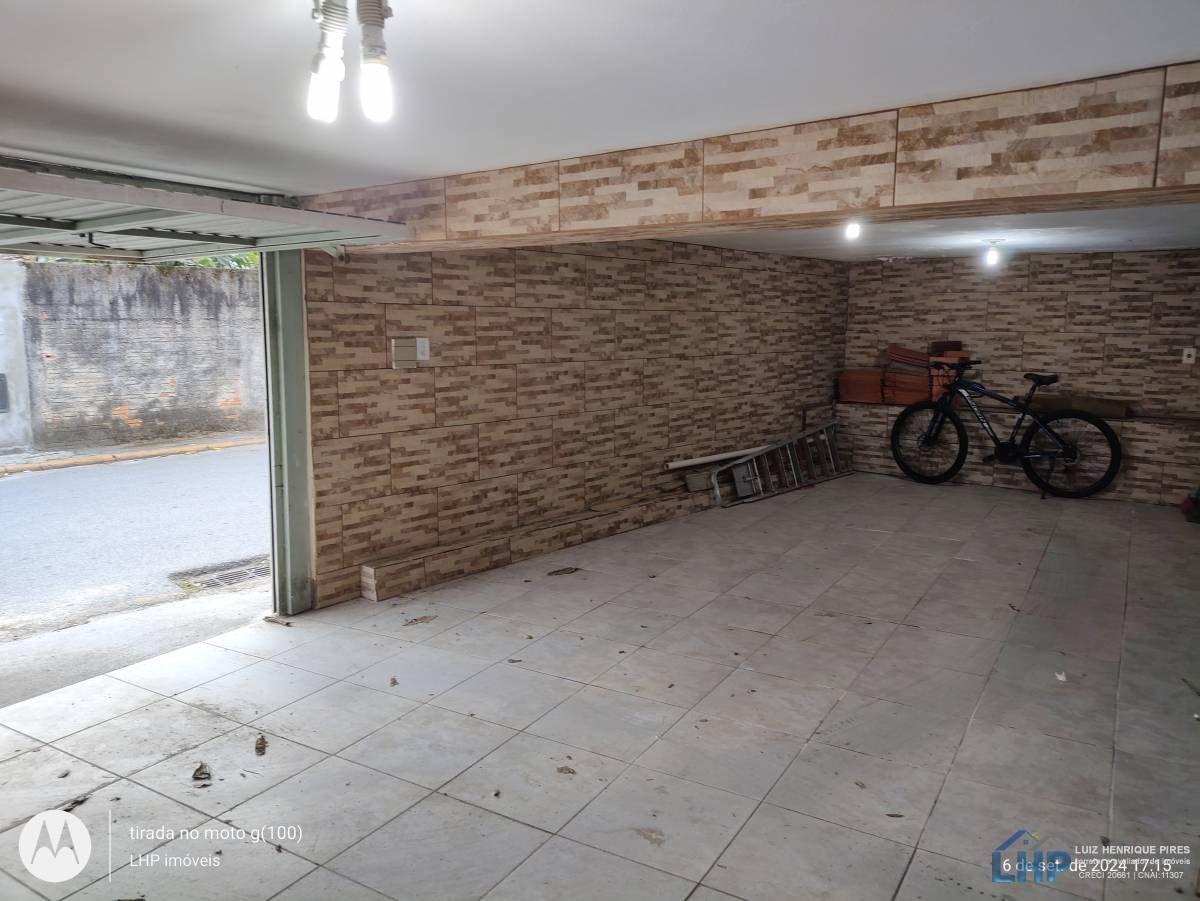 Casa para Venda no bairro Costeira do Pirajubaé