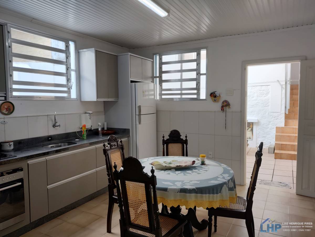 Casa para Venda no bairro Agronômica