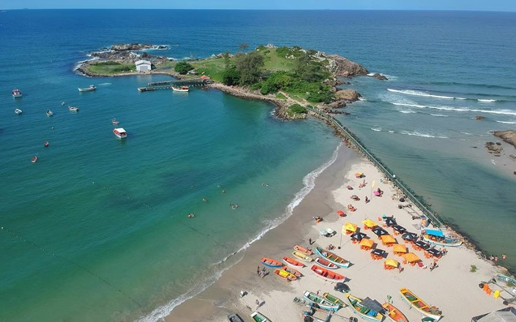 imoveis para venda na armação do pantano sul